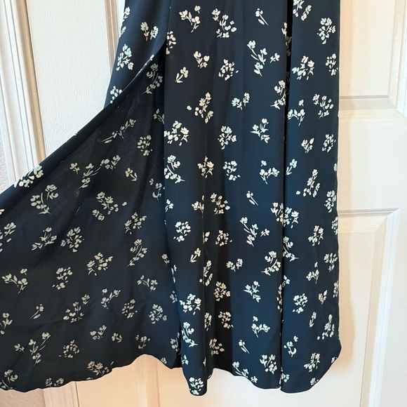 ARITZIA Babaton Hamptons Navy Floral Midi Dress - Picture 5 of 12